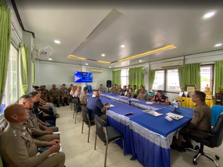 พ.ต.อ.นรวิชญ์ จุลวานิช ผกก.สภ.เมืองที ได้จัดการประชุมเพื่อขับเคลื่อนและมอบนโยบายการดำเนินการกิจกรรมต่างๆ